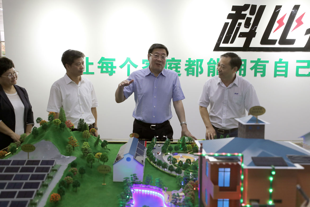 杜书记调研华体会平台.jpg